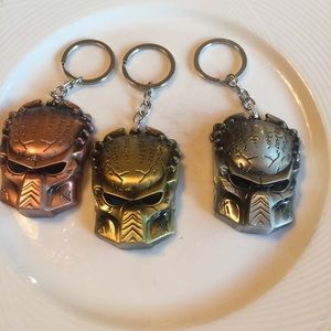 💀 Awesome Single AVP Predator Mask Key Chain in various colors 💀
